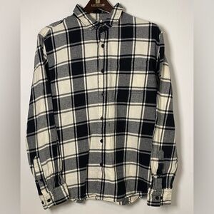 Men's Black and White Plaid Shirt (Size M)